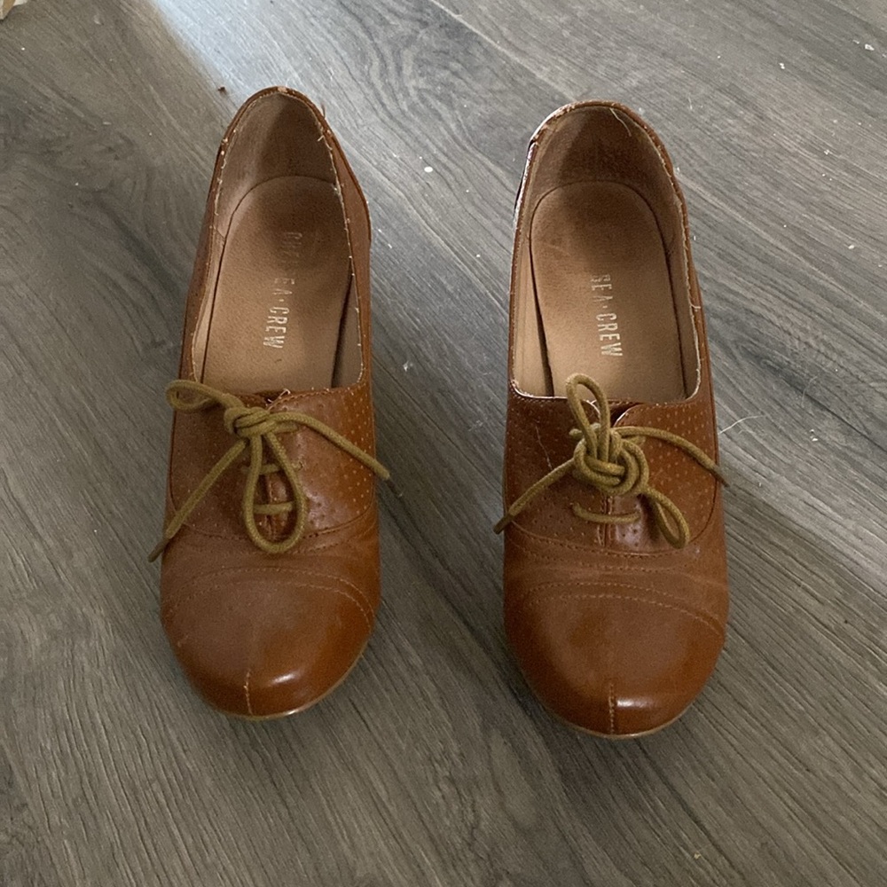 LAST DAY - Chelsea Crew Oxford Heels - size 38